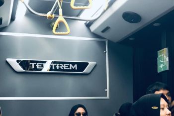 Warga antusias mencoba bus trans Palu selama masa uji coba