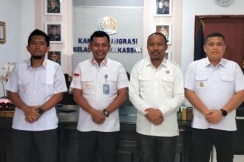 Pemkab Sinjai dan Imigrasi Makassar bahas kerja sama layanan keimigrasian