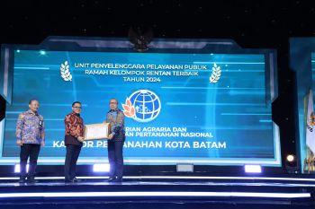 Kementerian ATR/BPN raih dua penghargaan dari Kementerian PAN-RB