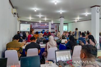 Pemkab Natuna latih pemahaman perangkat desa gunakan aplikasi Sipades