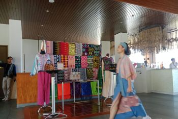 Pullman Lombok Mandalika gelar karnaval Batik Indonesia