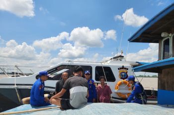 Satpolairud Polres Inhil gencar sebarkan pesan pilkada damai ke masyarakat pesisir