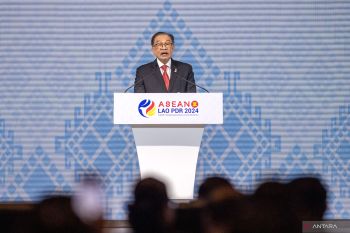 PM Anwar dan Presiden Marcos tiba di Jakarta jelang pelantikan Presiden RI