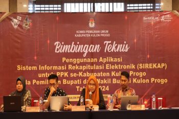 KPU Kulon Progo menggelar bimtek pastikan PPS mahir aplikasi Sirekap