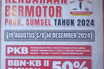Samsat OKU bagikan brosur program pemutihan Pajak Kendaraan Bermotor