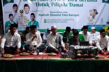 Warga Binawidya Pekanbaru doa bersama untuk pilkada yang damai
