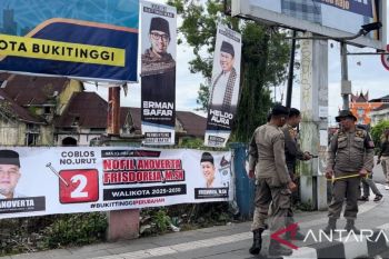 177 APK Pilkada bermasalah ditertibkan di Bukittinggi
