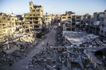 Perjuangan pengungsi Palestina bertahan hidup saat menghadapi serangan Israel
