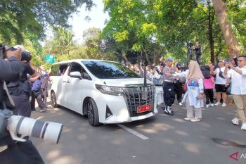 Prabowo berangkat ke pelantikan Presiden menggunakan mobil dinas Kemenhan