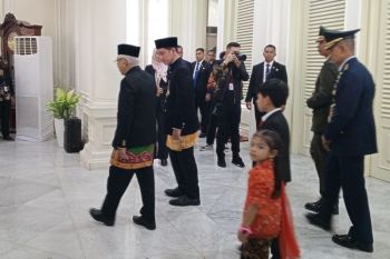 Wapres Gibran lakukan prosesi penyerahan memori jabatan bersama Ma'ruf Amin