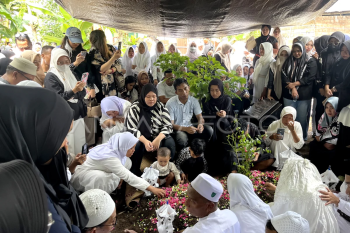 Pemakaman korban kecelakaan pesawat SAM Air