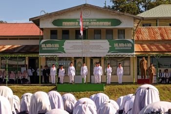 Pjs Bupati Tanah Datar harapkan santri belajar dari perjuangan untuk Kemerdekaan (Video)
