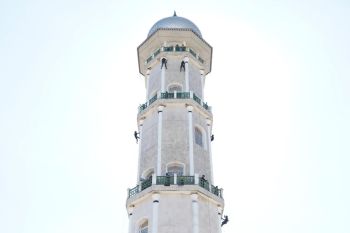 Kodam IM bakti sosial bersihkan menara Masjid Raya Baiturrahman