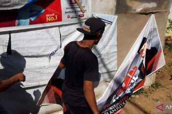 APK dicopot di Bukittinggi, Bawaslu ingatkan aturan dan sanksi pidana