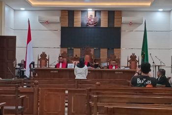 Tiga hakim menyatakan dua pelaku joki CPNS terkena hukuman