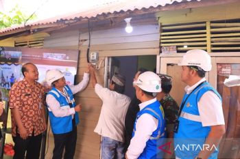 Sambut HLN Ke-79, donasi insan PLN terangi 3.725 keluarga se-Indonesia