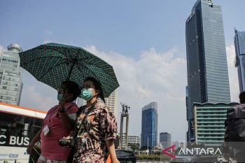BMKG ingatkan warga agar waspadai suhu panas mencapai 38,4 derajat Celcius