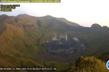 Empat gunung api di Provinsi Sulawesi Utara berstatus Waspada