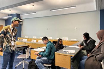 Indosoc University of Galway gelar kelas Bahasa Indonesia di Irlandia