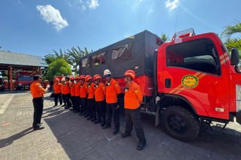Basarnas terjunkan 20 personel pascaerupsi Gunung Lewotobi