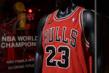 Jersey Michael Jordan terjual Rp73 miliar dalam lelang Sotheby's
