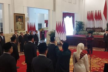 Presiden Prabowo angkat Iffa Rosita jadi komisioner KPU pengganti Hasyim