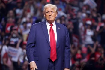 Donald Trump menang dan kini bisa memerintah lebih mulus