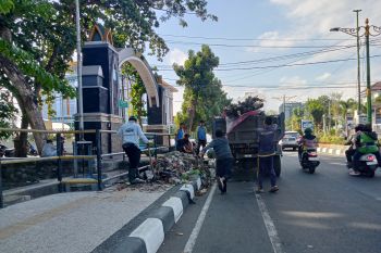 Normalisasi saluran di Mataram digencarkan antisipasi La Nina
