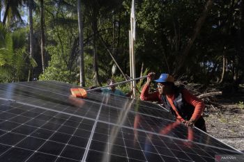 Merawat PLTS di Kawasan Konservasi Pulau&nbsp;Pieh