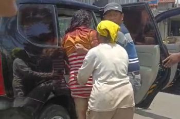 Di Blitar, Suami tega lukai istri dengan parang