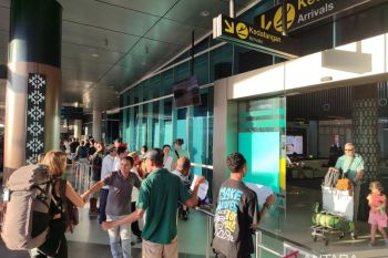 Bandara Komodo tutup akibat terpapar abu erupsi Lewotobi
