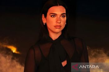 Dua Lipa ajukan gugatan senilai Rp260 miliar terhadap perusahaan Samsung