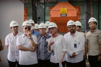 Minister ensures sufficient rice stocks ahead of Christmas, New Year