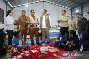 Pj Gubernur Kaltim tinjau logistik Pilkada di gudang KPU Balikpapan