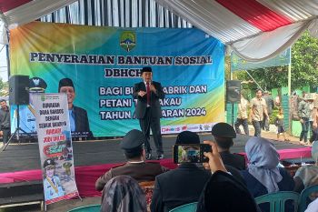 Pemkab Majalengka menyalurkan BLT DBHCHT Rp2,61 miliar