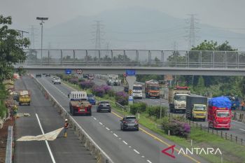 Proyek pelebaran Jalan Tol Tangerang-Merak