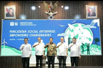 Peluncuran layanan pencatatan social enterprise AHU daring