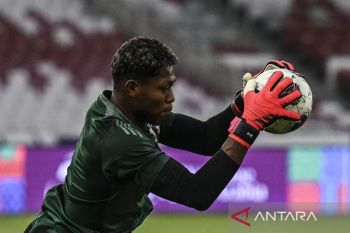 Milan siapkan opsi pengganti Maignan, Caprile dan Suzuki masuk radar