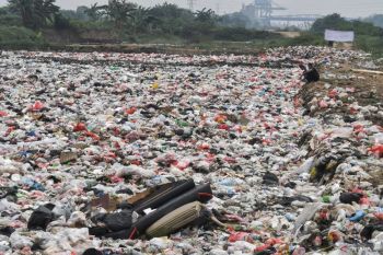 Indonesia pushes ahead on plastic pollution as global treaty stalls