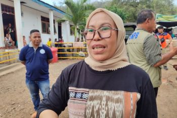 Flotim sediakan minyak tanah untuk posko pengungsian Lewotobi