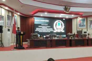 Pemkot Manado sampaikan RAPBD 2025 dalam paripurna DPRD