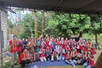 CIMB Niaga beri bantuan pelaku UMKM perempuan di Kota Kupang