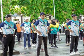 Peringatan  HKN ke- 60 Pemkab Malra gelar pemeriksaan mata dan operasi katarak gratis