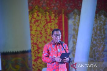 PJ Sekda Sumatera Barat terpesona dengan penampilan musikalisasi puisi Sanggar Barabah