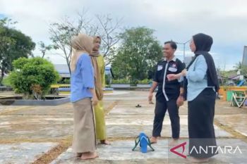 Sambas lestarikan permainan tradisional melalui tugas mahasiswa