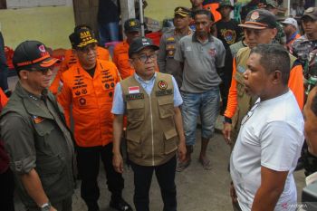 Temporary housing for Mt. Lewotobi victims ready by year-end: minister