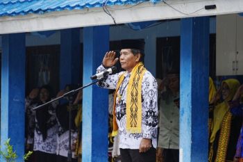 Peringatan Hari Guru, Gubernur Sampaikan Upaya Pemerintah Beri Perlindungan Pada Pendidikan
