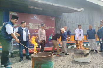 KPU Ponorogo musnahkan ribuan surat suara rusak
