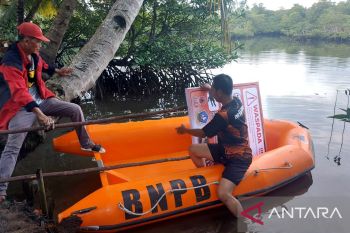BPBD Bintan pasang papan imbauan waspada buaya Sungai Nosari
