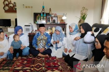 Ahmad Syaikhu gelar doa bersama sebelum lakukan pencoblosan